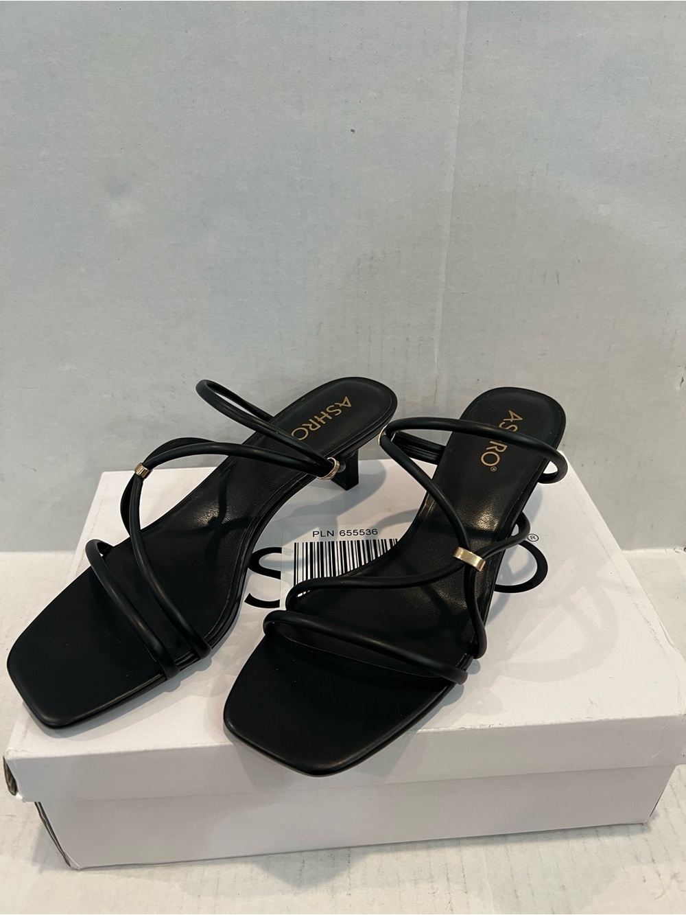 TWISTY STRAP SLIDE Shoes